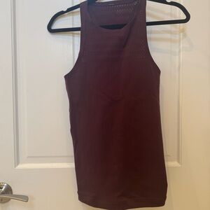 Lululemon reveal tank in dark adobe burgundy